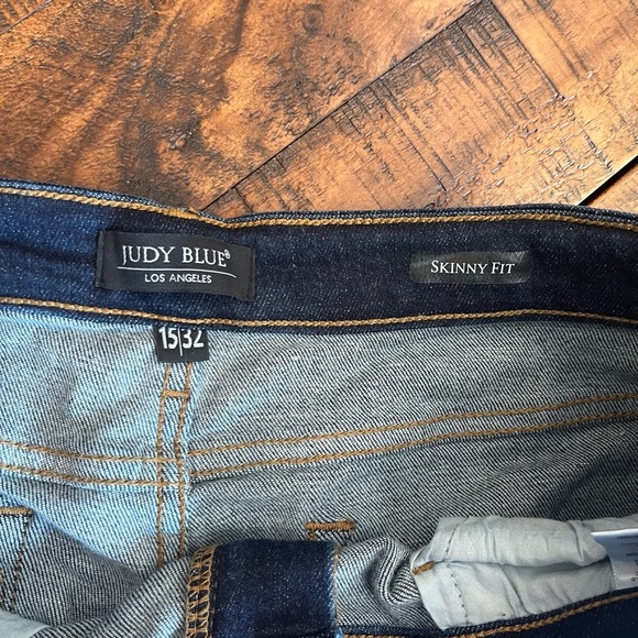 Judy Blue Dark Wash Skinny Jeans - Picture 2 of 3